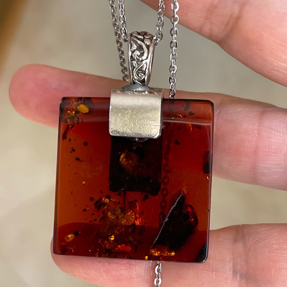 Natural cherry brown amber sterling artisan made pendant - Picture 5 of 16